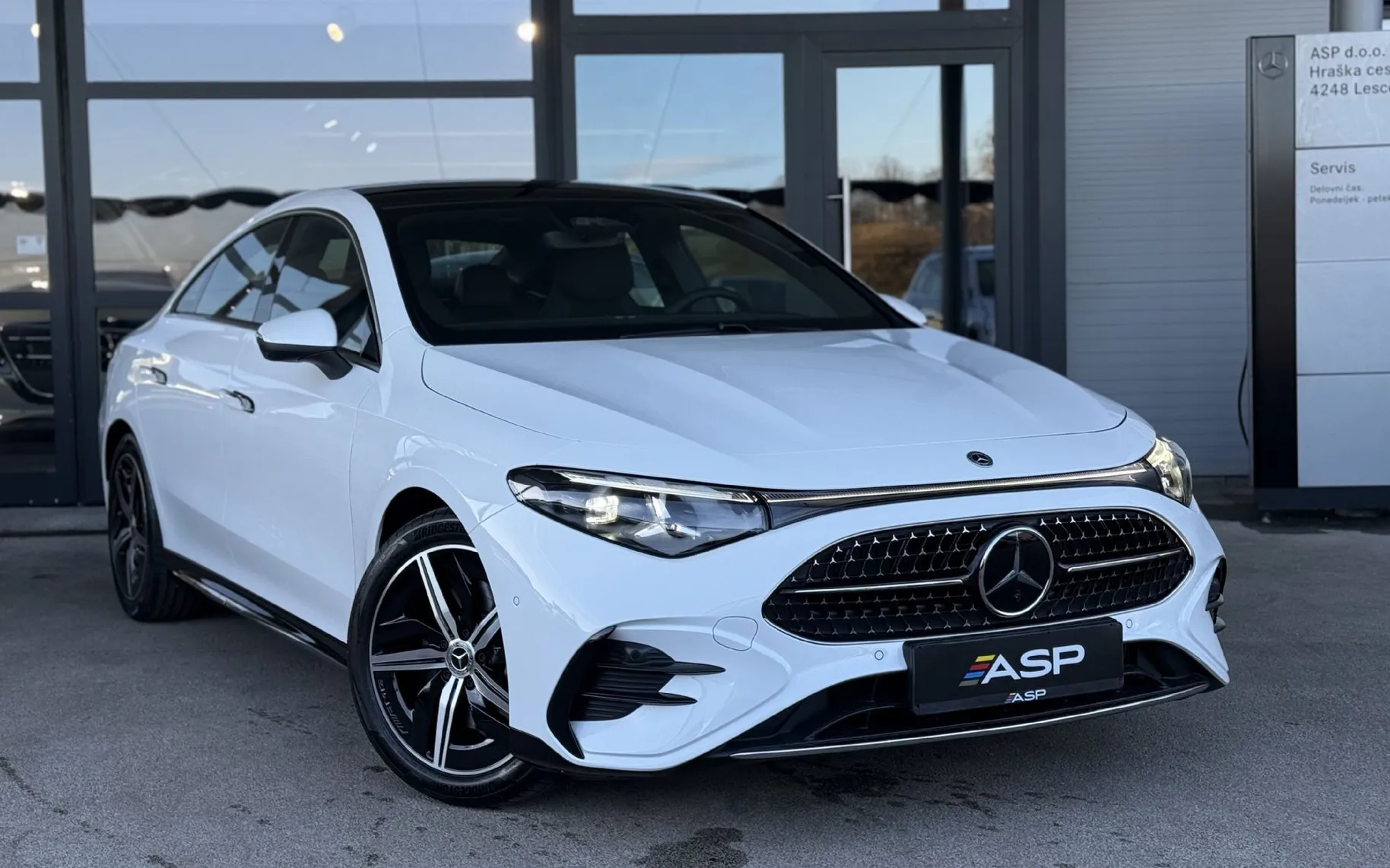Zunanja slika - Mercedes-Benz CLA-Razred - 200 AMG LINE - 1