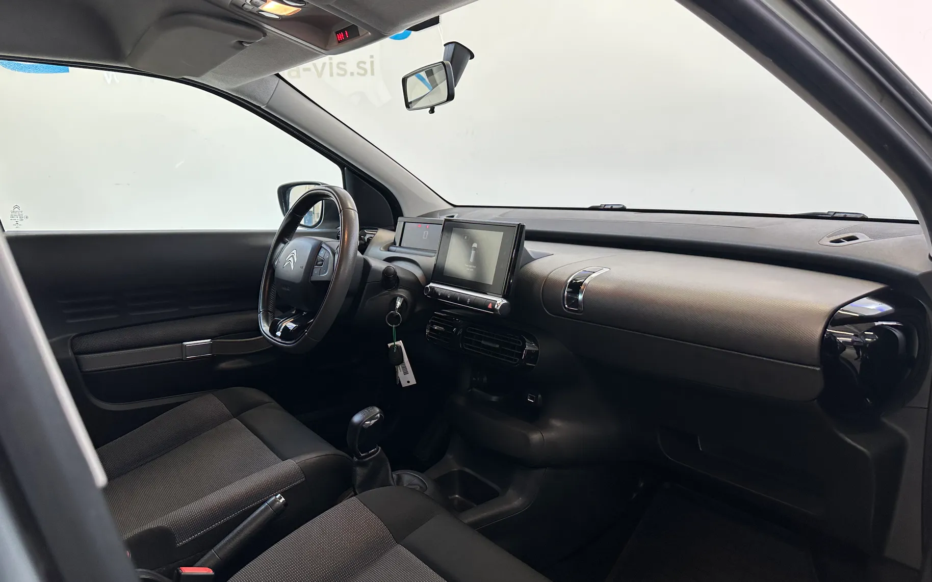 Notranja slika - Citroën C4 - Cactus 1.2 PureTech + 5 LET JAMSTVA - 8
