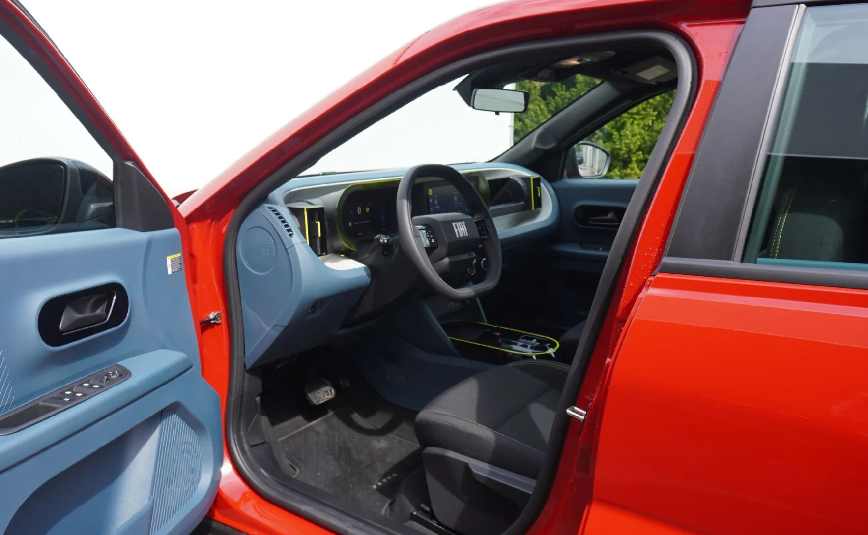 Zunanja slika - Fiat Grande Panda - 1.2 110 e-Hybrid Icon AT - 6