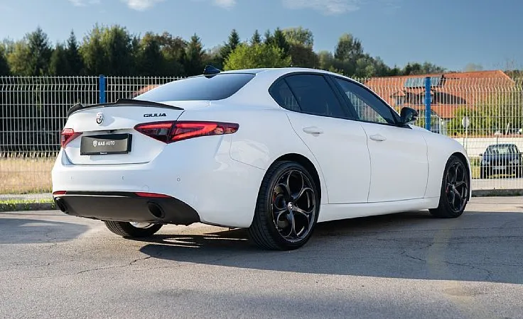 Zunanja slika - Alfa Romeo Giulia - 2.0 Turbo aut. B-Tech 314hp - 5