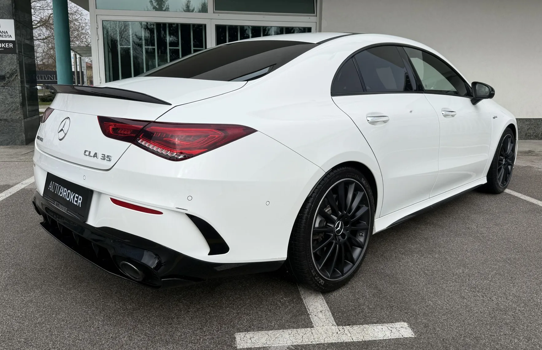 Zunanja slika - Mercedes-Benz CLA-Razred - CLA 35 AMG 4M Head-Up Burmester AMG Performance - 5