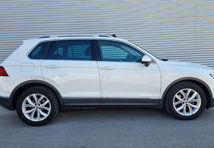 Zunanja slika - Volkswagen Tiguan - 2.0 TDI-DSG-VIRTUAL-PANORAMA-VELIKA NAVI-KAMERA- - 3