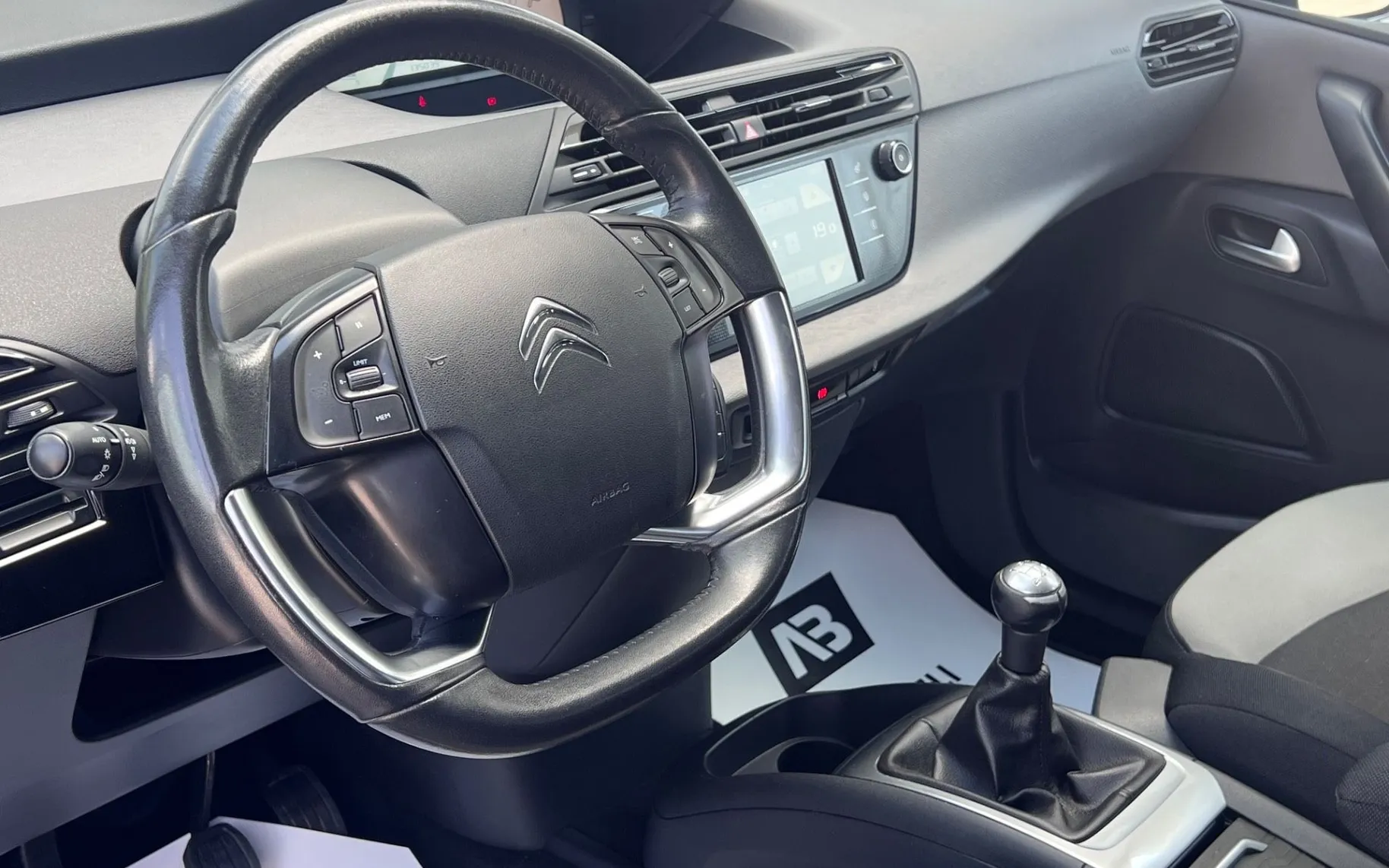 Notranja slika - Citroën C4 Picasso - 1.6 BlueHDi+ALU+LED+TEMP+PDC+SLO - 11