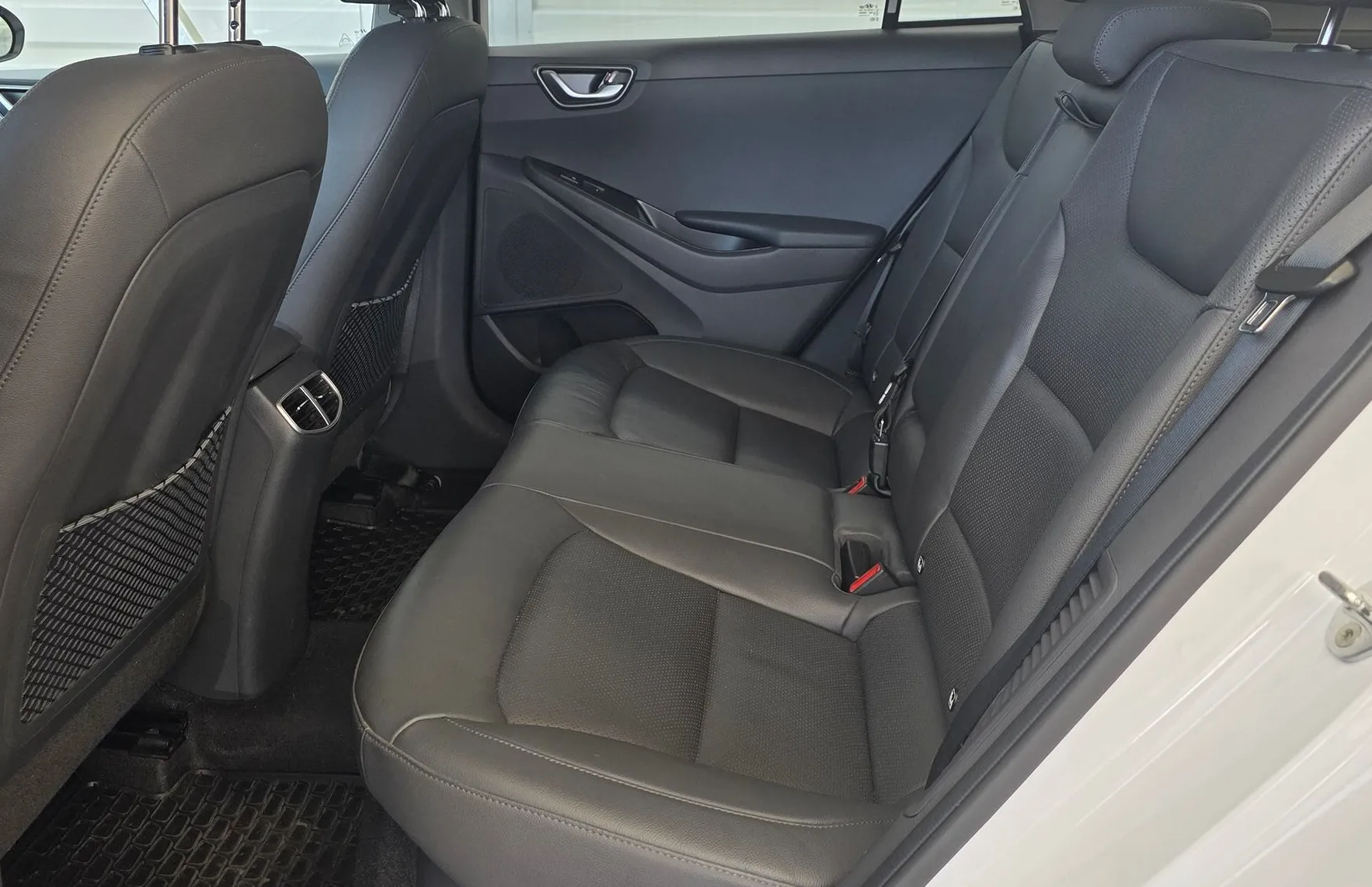 Zunanja slika - Hyundai Ioniq - - SLO-  LED - USNJE - KAMERA - MEMORY - FUL OPREMA - 7