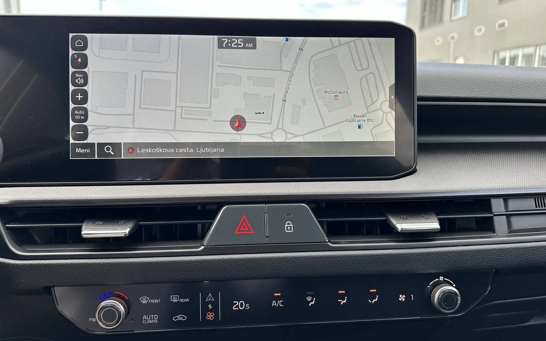 Notranja slika - KIA Stonic - 1.0 T-GDi LX Life - 19