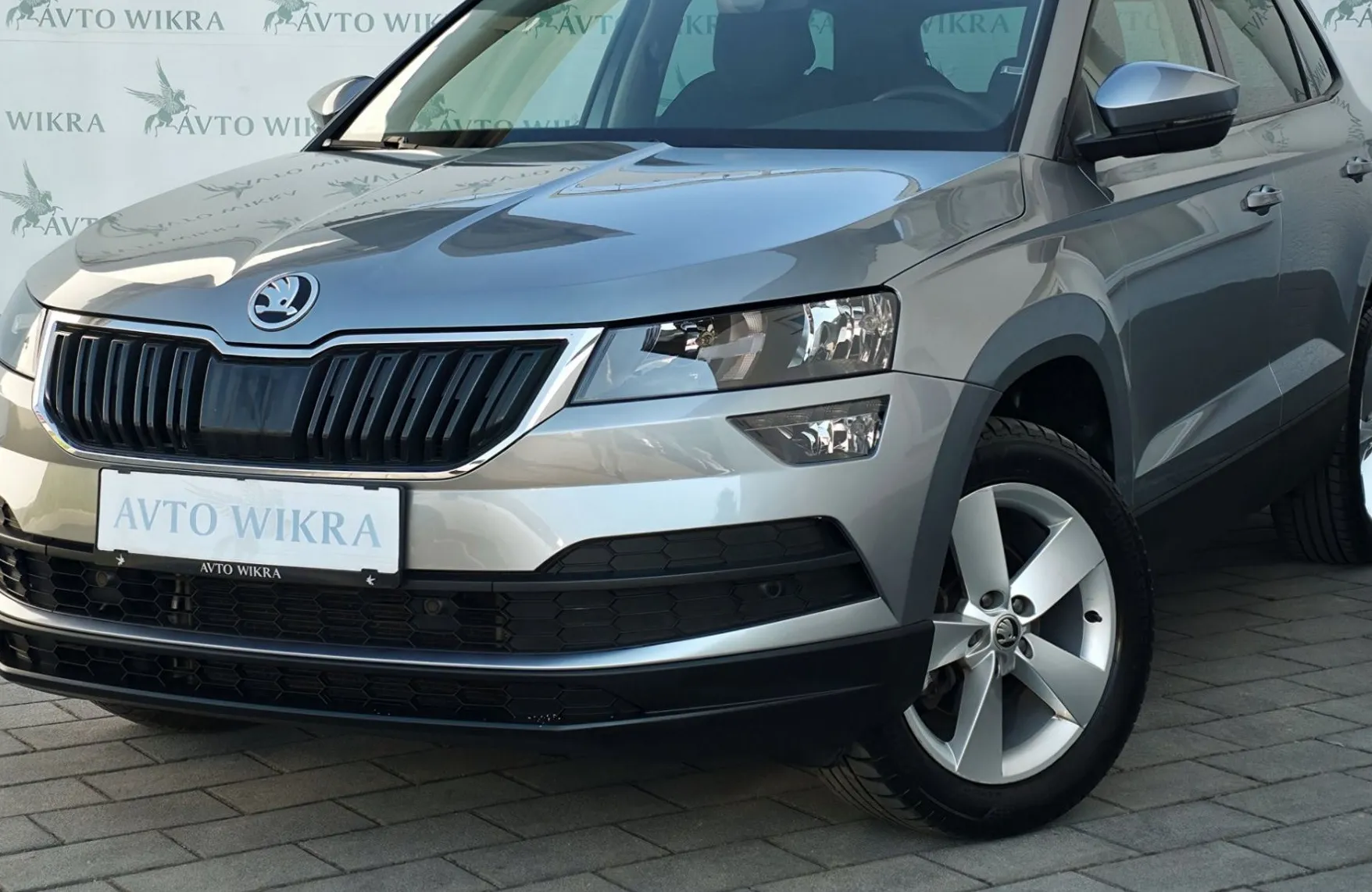 Zunanja slika - Škoda Karoq - 1.5TSI DSG Ambition •ACC•KAMERA•LANE•KEYLESS•17C• - 2
