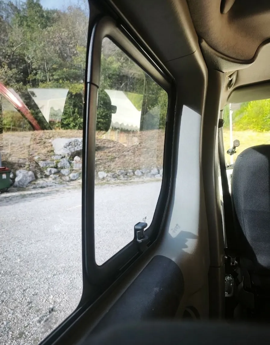 Notranja slika - Renault Trafic - Passanger - 18