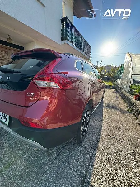 Zunanja slika - Volvo V40 - Cross Country 5vr. 110 kW leto prve registracije 2018 - 4