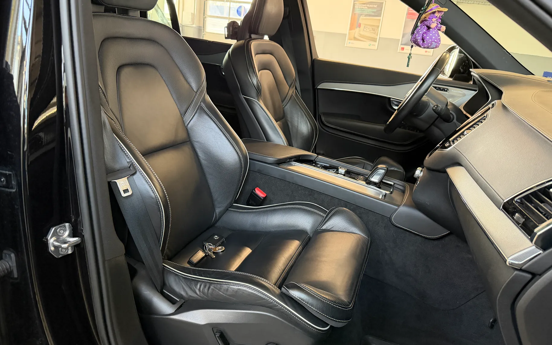 Notranja slika - Volvo XC90 - XC90 - 17