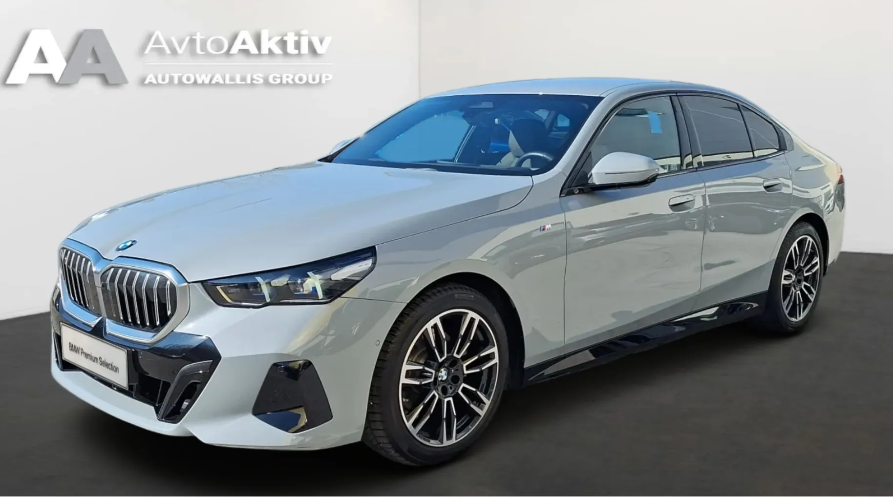 Zunanja slika - BMW Serija 5 - : 520i  AT  M-Sport. iconic glow. HUD. adaptive LED - 1