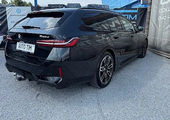 Zunanja slika - BMW serija 5 Touring: - 520d M-SPORT HEAD-UP ACC LED HARMAN 360 Vl. Klj - 4