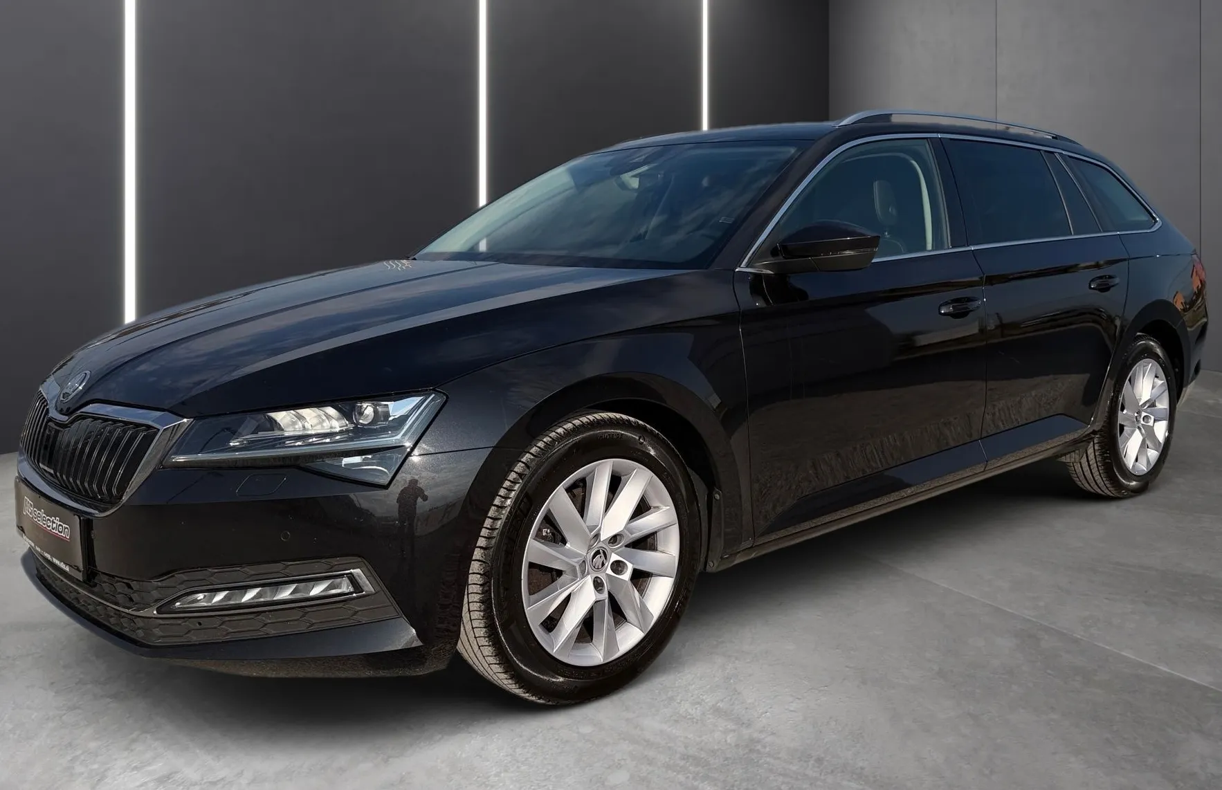 Zunanja slika - Škoda Superb - 2.0 TDI Style Combi DSG ... - 1