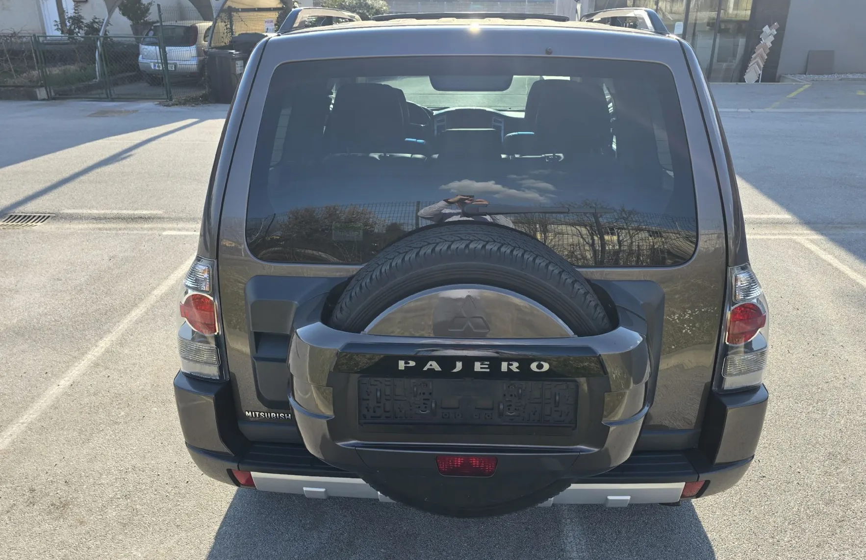 Zunanja slika - Mitsubishi Pajero - 3.2 DI-D A T 3 VRATA ODLIČEN - 7