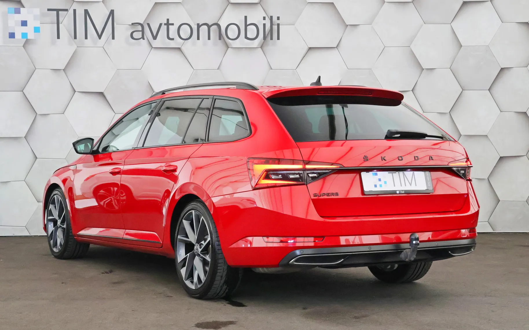Zunanja slika - Škoda Superb - 2.0 TDI DSG Sportline 191KM - 4