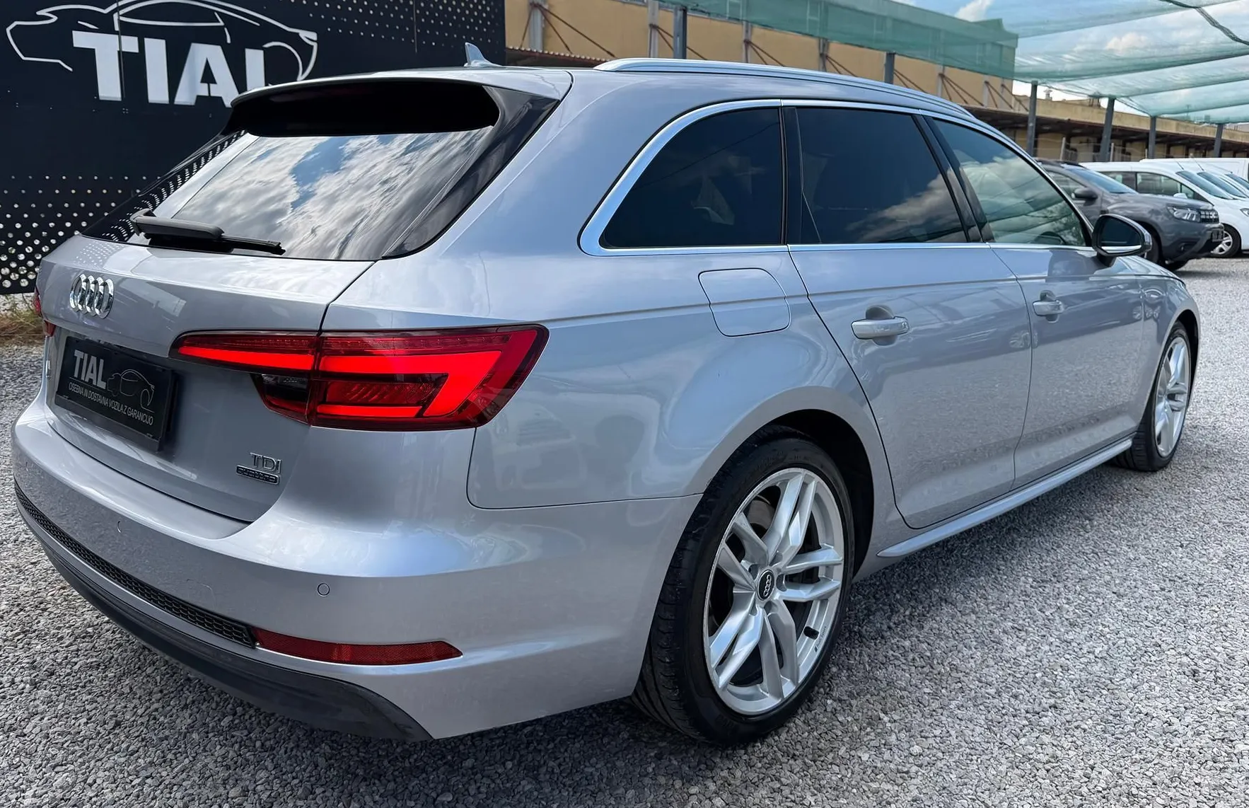 Zunanja slika - Audi A4 - Avant 3.0 TDI-3X S LINE-QUATTRO-LED-KAM-NAVI-VIRTUAL-ALU - 6