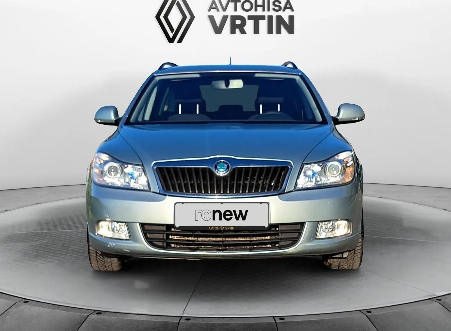 Zunanja slika - Škoda Octavia - Combi 1.6 CR TDI DPF Active - 4