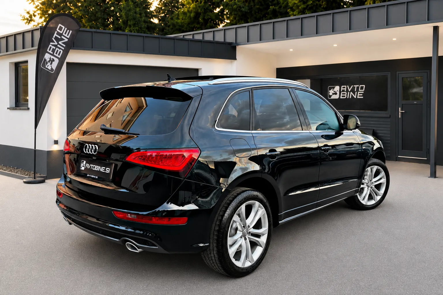 Notranja slika - Audi Q5 - QUATTRO 3.0 TDI S-TRONIC•S LINE•PANO•NAVI•KOT NOV. - 13