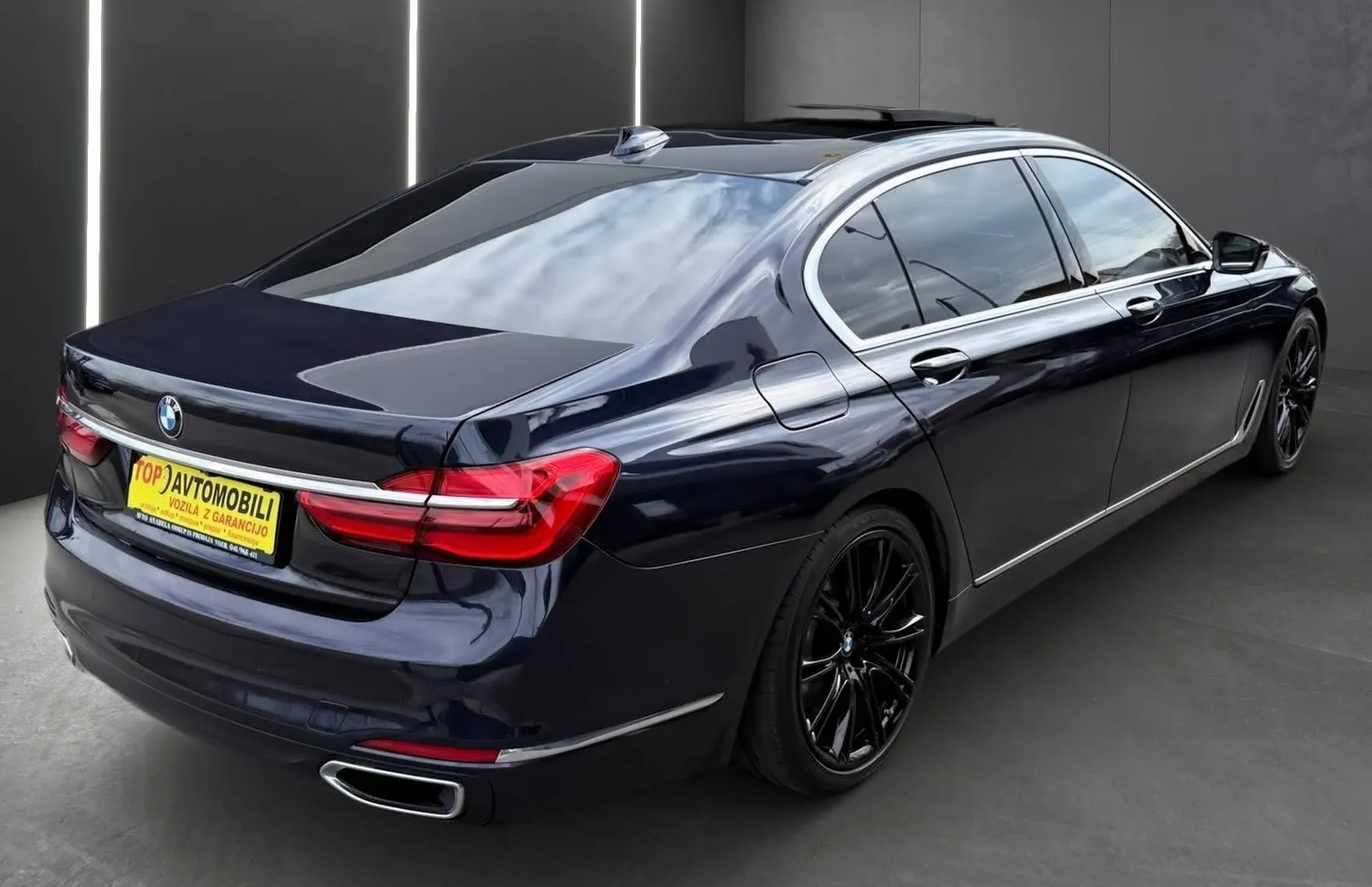 Zunanja slika - BMW Serija 7 - : 740Ld xDrive LED NAVI PDC MEMORY 360KAM RADAR TOP. - 7