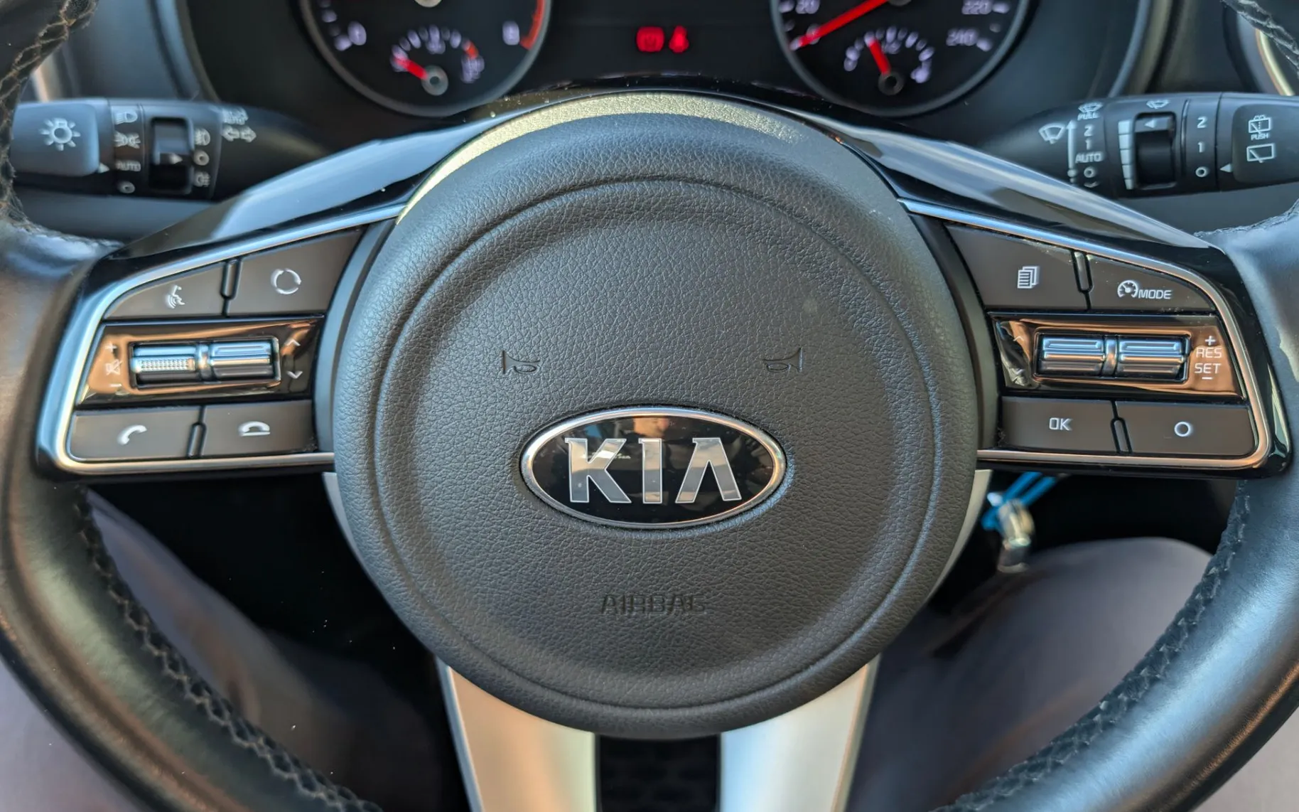 Zunanja slika - KIA Sportage - 2WD 1,6 GDI BLACK DESIGN - 10