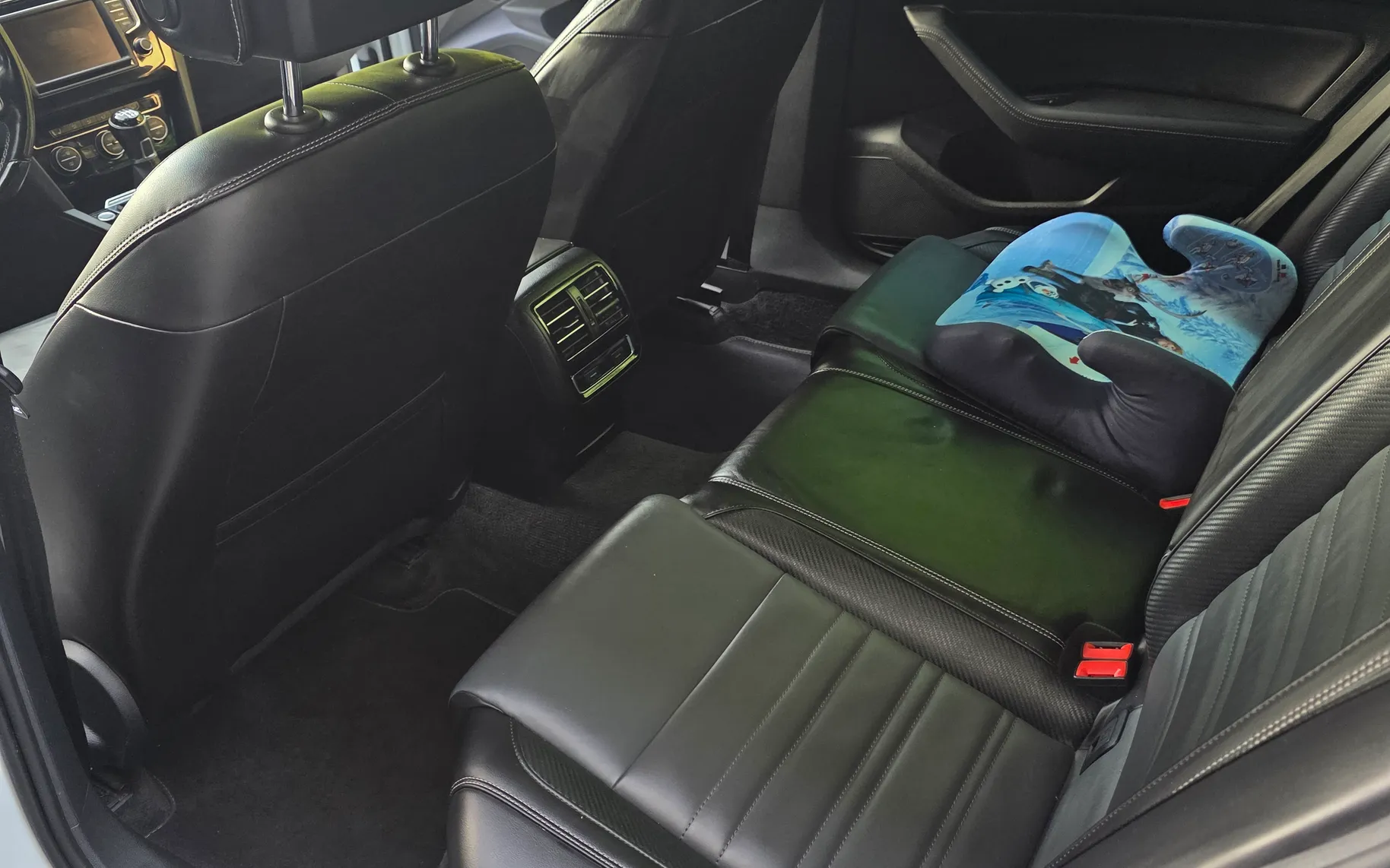 Notranja slika - VW Passat - Variant 2,0 TDI BMT Highline - 8
