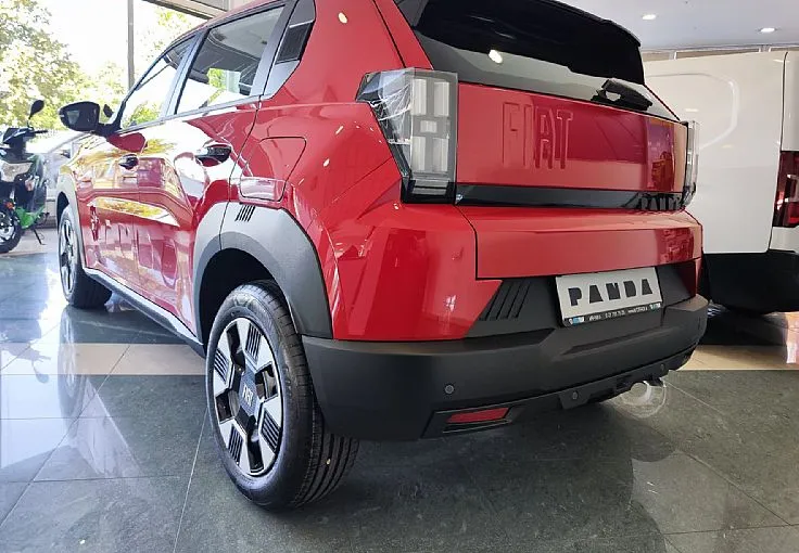 Zunanja slika - Fiat Grande Panda - 1.2 T-Gen3 110 AT 6 Icon - 3
