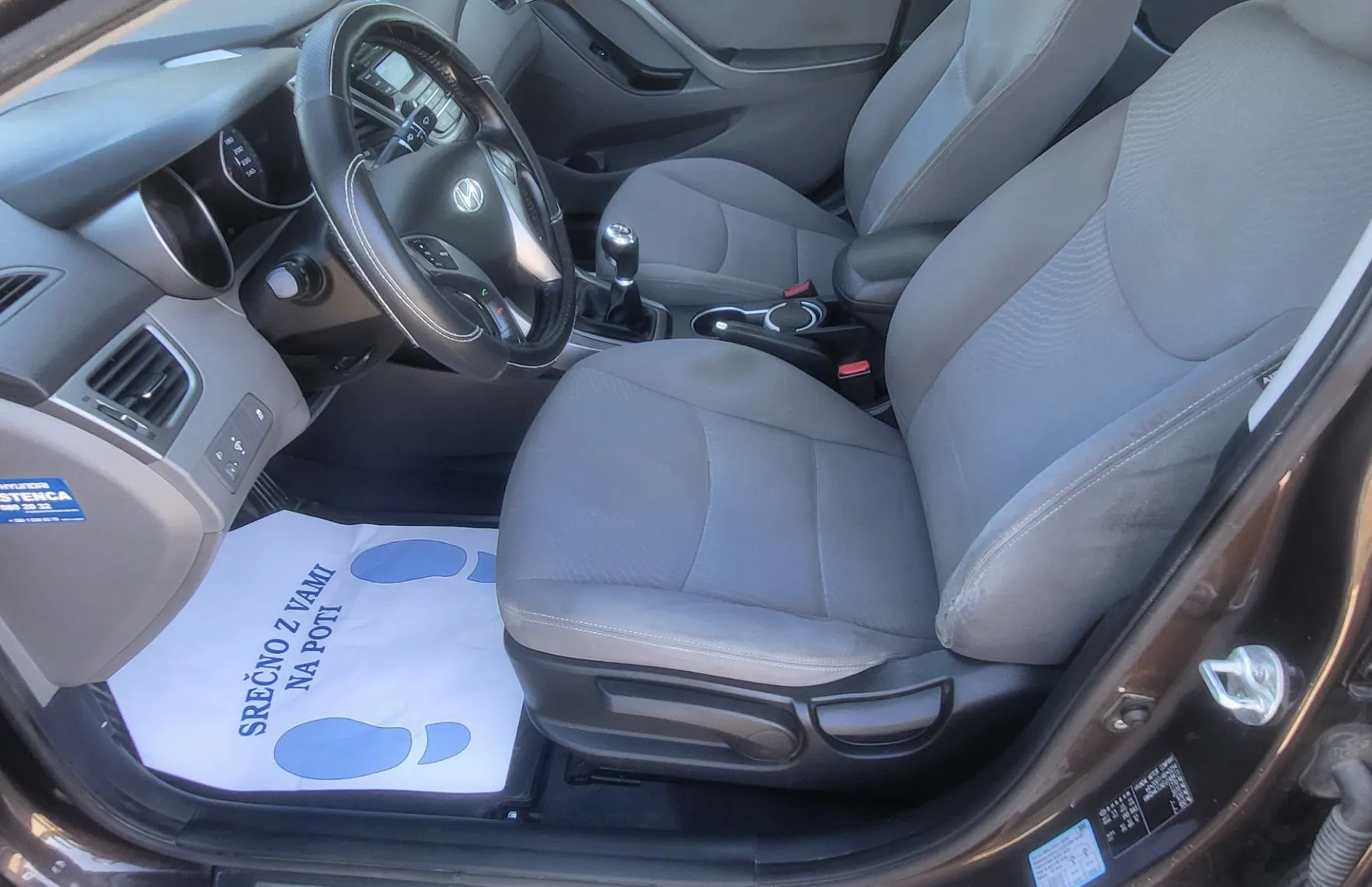 Zunanja slika - Hyundai Elantra - 1.6 CVVT Comfort slo-1lastnik-acc-potrjena servisn - 6