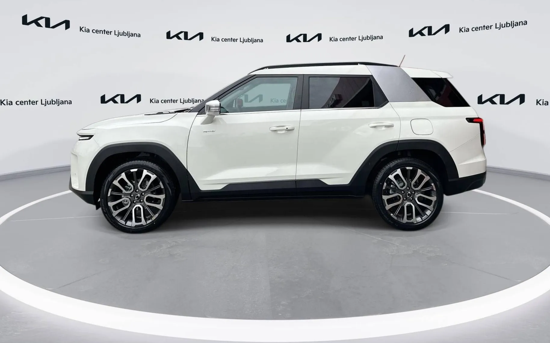Notranja slika - SsangYong Torres - 1.5 T-GDI PREMIUM 4WD AT... - 8