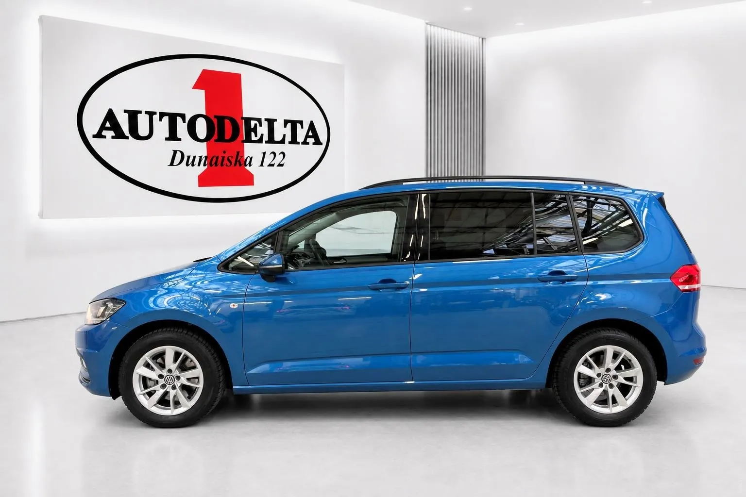 Zunanja slika - Volkswagen Touran - 1.6 TDI BMT Comfortline DSG - 3