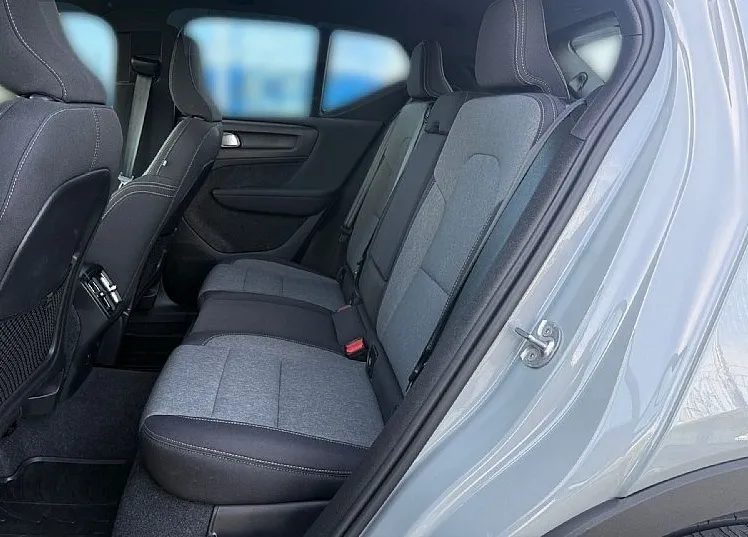 Zunanja slika - Volvo XC40 - B3 bencin 163hp AUT FWD DCT  SLO vozilo 1.lastnik - 13