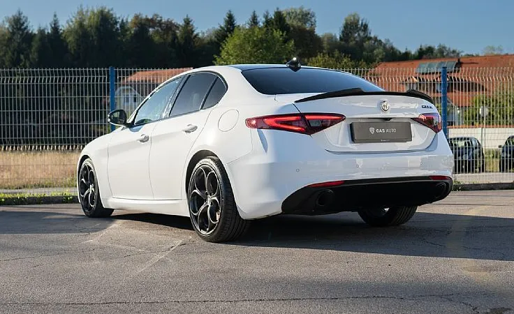 Zunanja slika - Alfa Romeo Giulia - 2.0 Turbo aut. B-Tech 314hp - 7