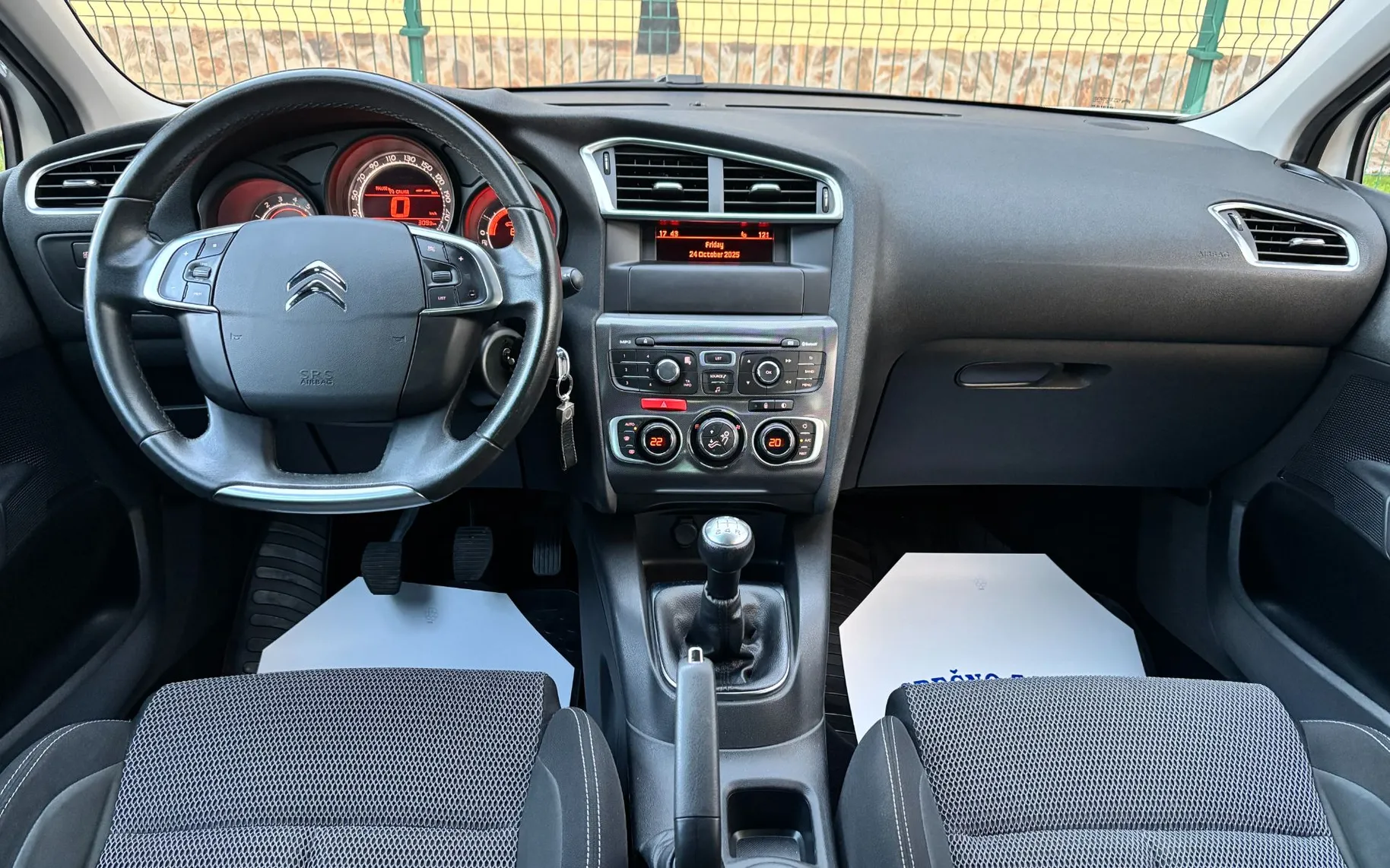 Zunanja slika - Citroën C4 - 1,6 HDi Furio - 9