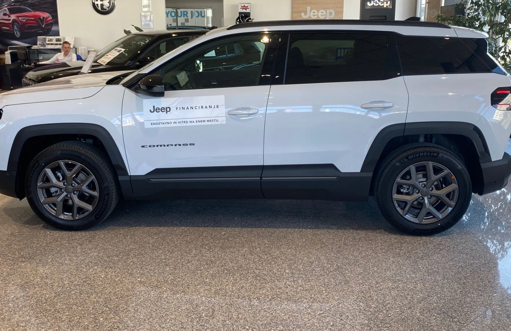 Zunanja slika - Jeep Compass - 1.2 DCT6 e-Hybrid 107kW First Edition - 3