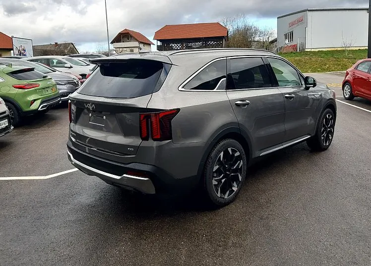 Zunanja slika - KIA Sorento - 2.2 TCi EX Limited AWD 8DCT 142kW - 3