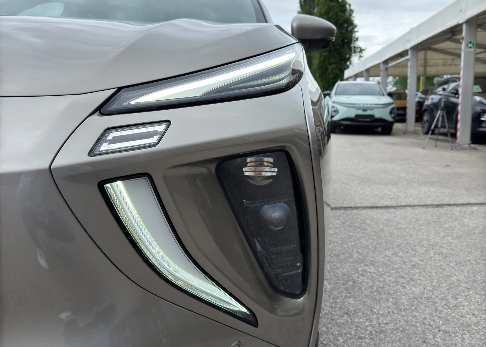 Zunanja slika - Forthing T5 Evo EV - FRIDAY 64.4kWh + PANORAMA + DAB + RADAR + BLISS + - 20