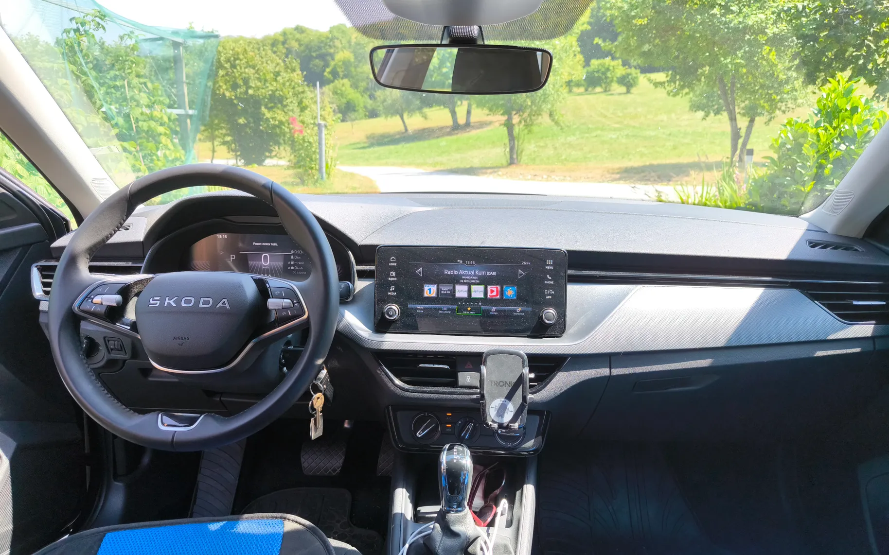 Notranja slika - Škoda Kamiq - 1,0 TSI Ambition DSG - 5