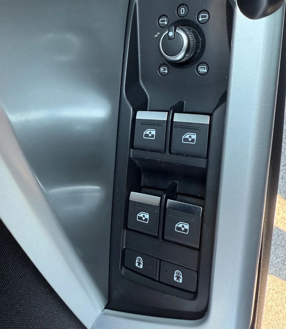 Zunanja slika - Audi Q3 - 35 TDI S tronic Navi Kamera LED LETNO JAMSTVO - 15