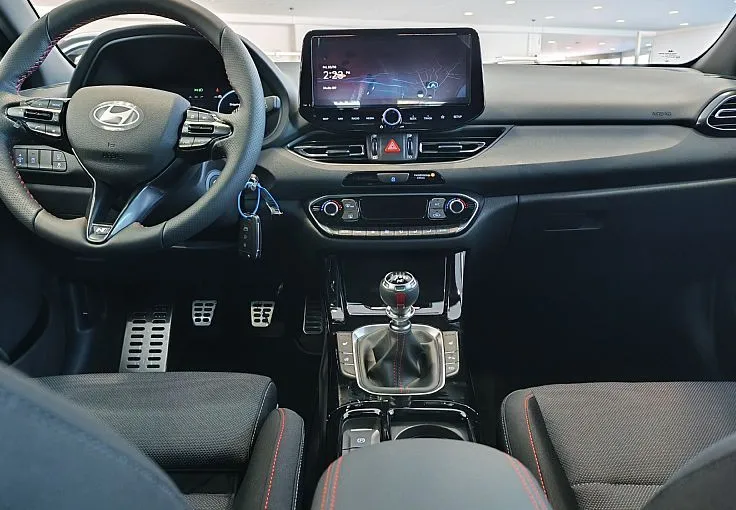 Zunanja slika - Hyundai i30 - 1.6 T-GDI PREMIUM N-LINE-WINTER-REZ.KOLO-VIDEO - 11