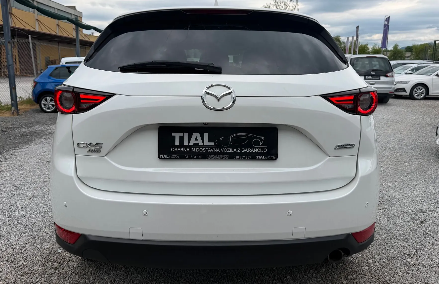 Zunanja slika - Mazda CX-5 - 2.2 D AUT.-PERLA-4X4-NAVI-KAM-ACC-HUD-SLO-ODLICEN - 6