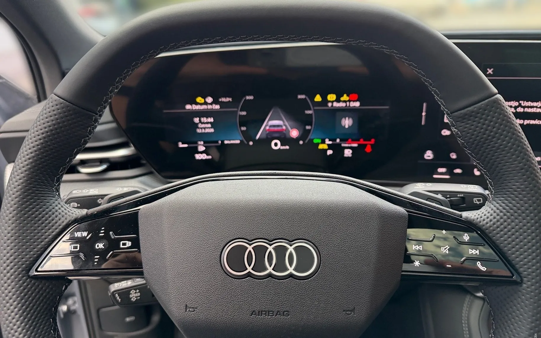 Notranja slika - Audi Q5 Sportback - TFSI quattro 150kW - 8