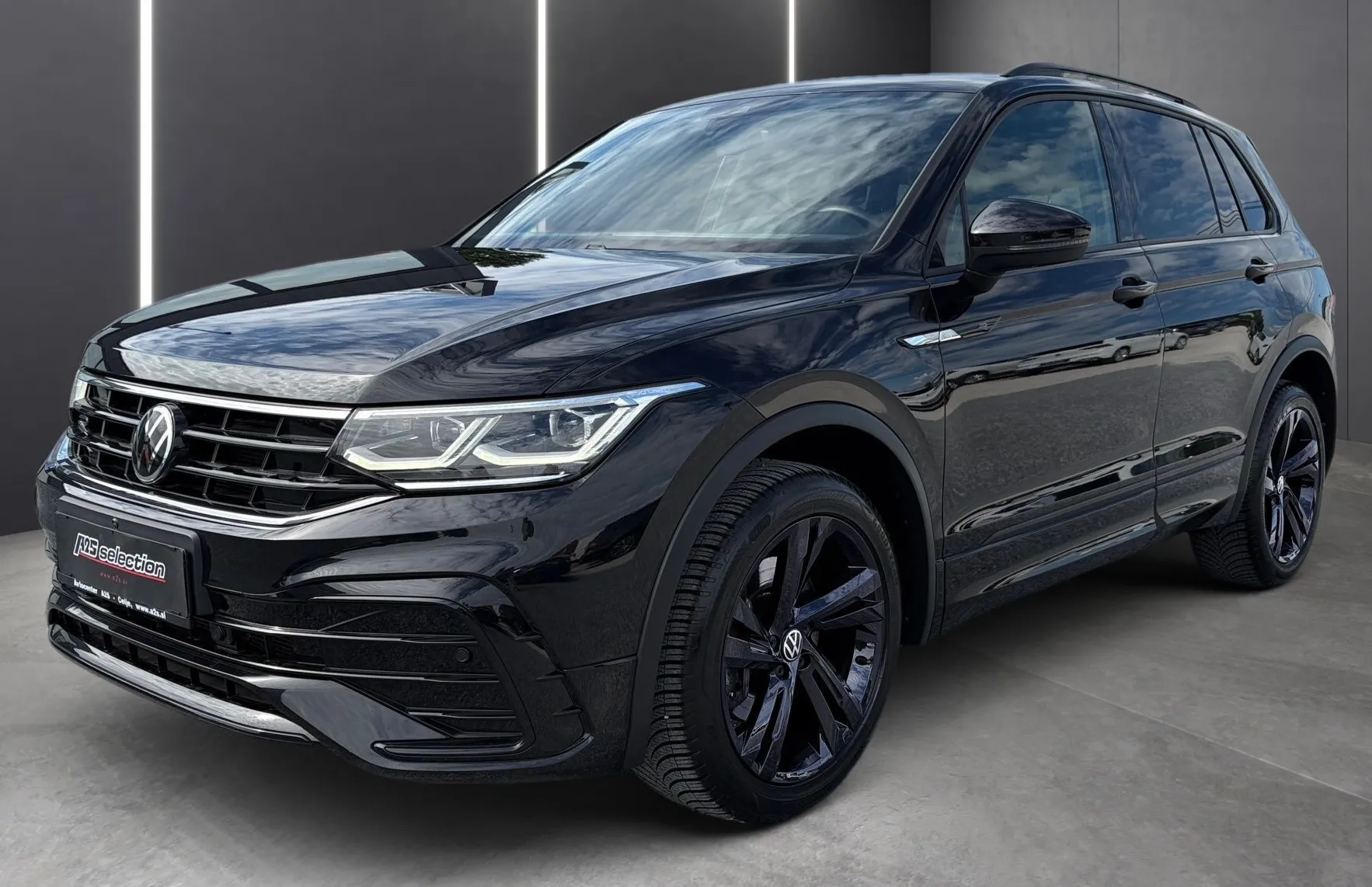 Zunanja slika - VW Tiguan - 2.0 TDI 4M DSG R-Line Black Line 360 Kamera - 1