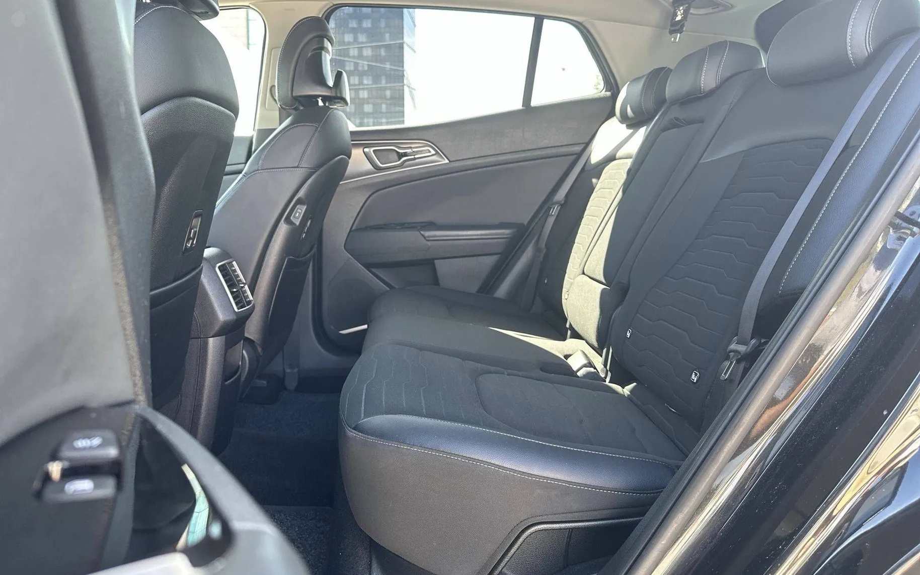 Notranja slika - KIA Sportage - 1.6 T-GDI MHEV EX Style ISG DCT - 11