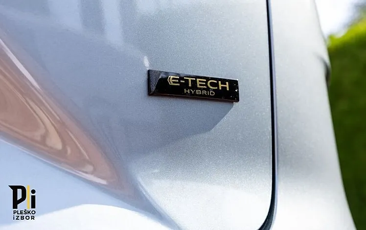 Zunanja slika - Renault Espace - iconic E-Tech hybrid 200 + ZIMSKE GUME + VINJETA - 18