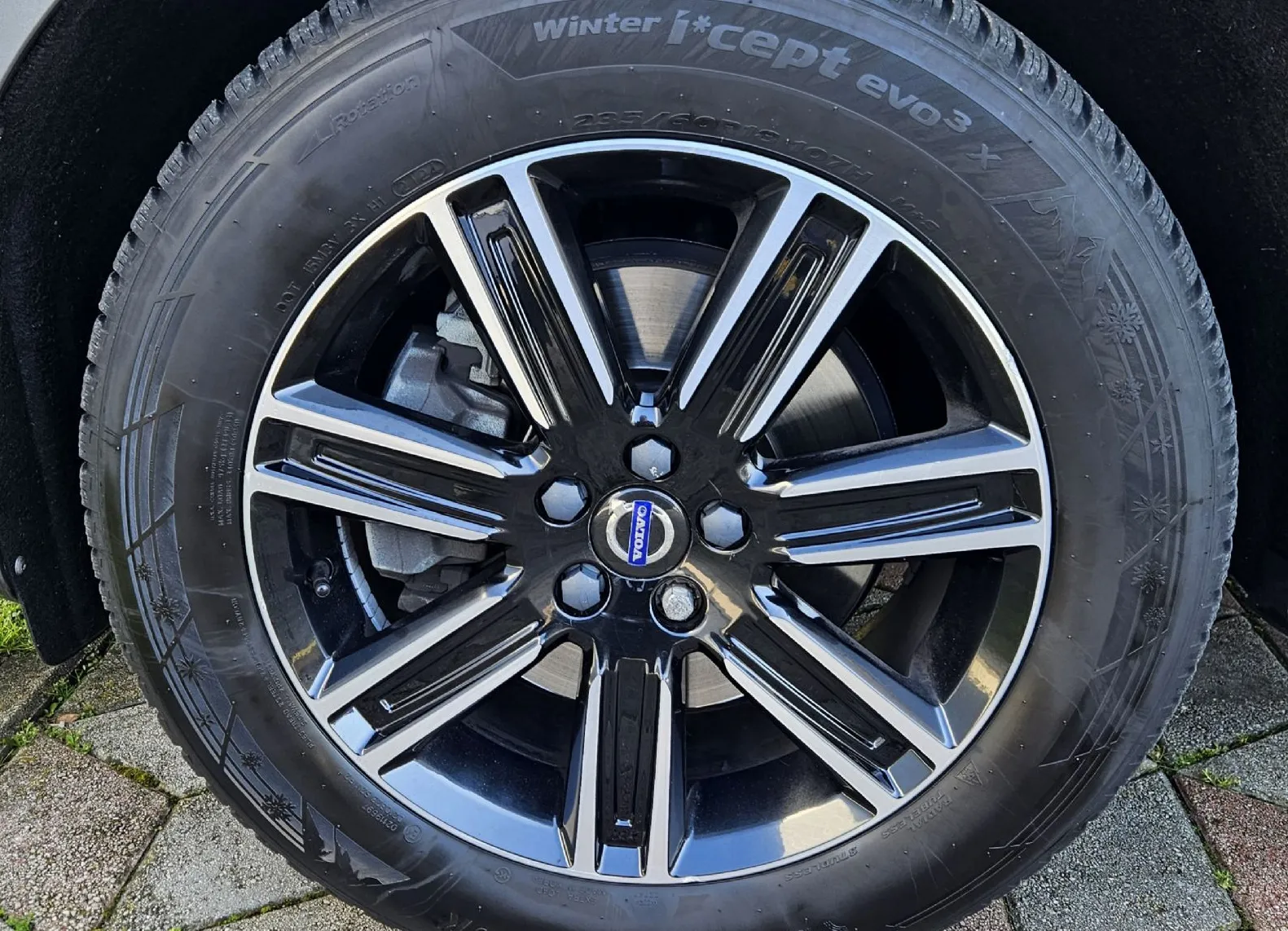 Zunanja slika - Volvo XC60 - D4 AUT. SIGNATURE +Xenon+ACC+Kamera +Pano+Usnje... - 19