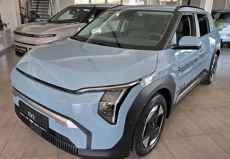 Zunanja slika - KIA EV3 - 58.3 kWh baterija. 150 kW  204 KM  Sky - 1