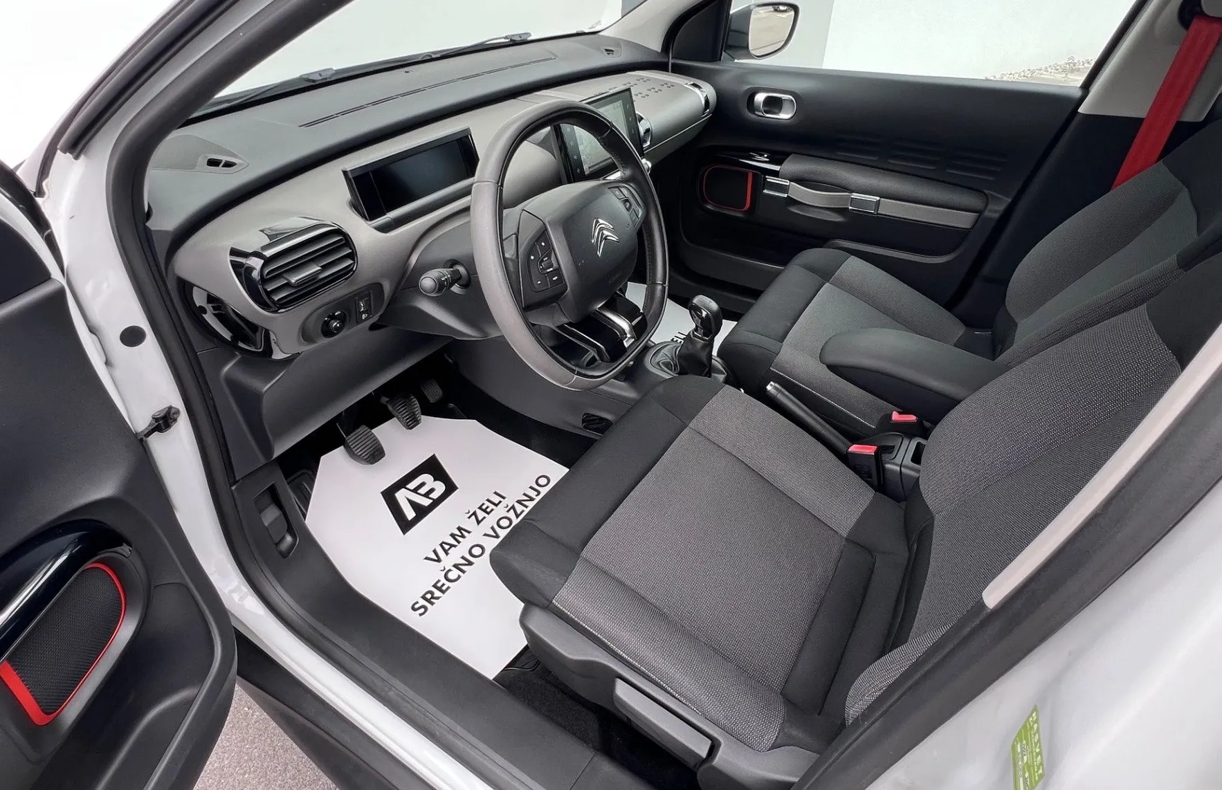 Zunanja slika - Citroën C4 Cactus - 1.2 THP PureTech S S Rip Curl... - 9