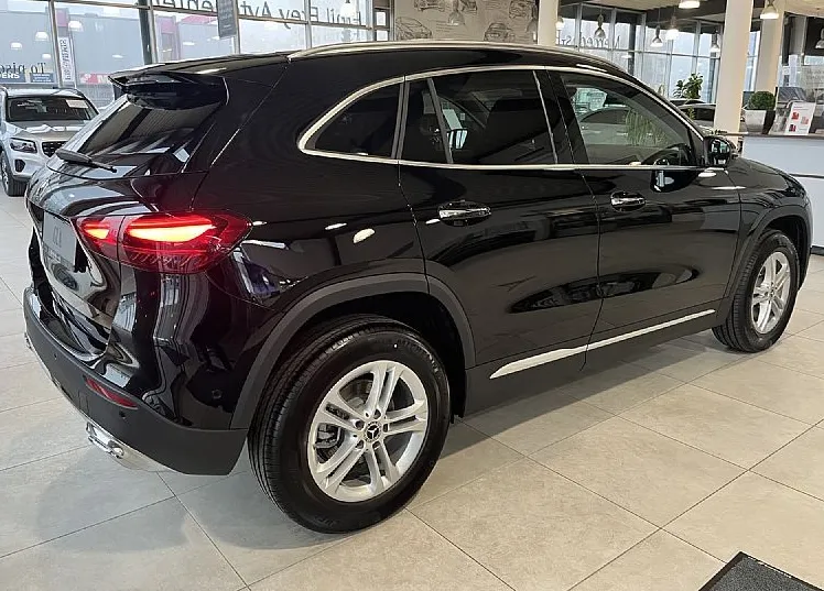 Zunanja slika - Mercedes-Benz GLA-Razred - 180 Progressive - 4