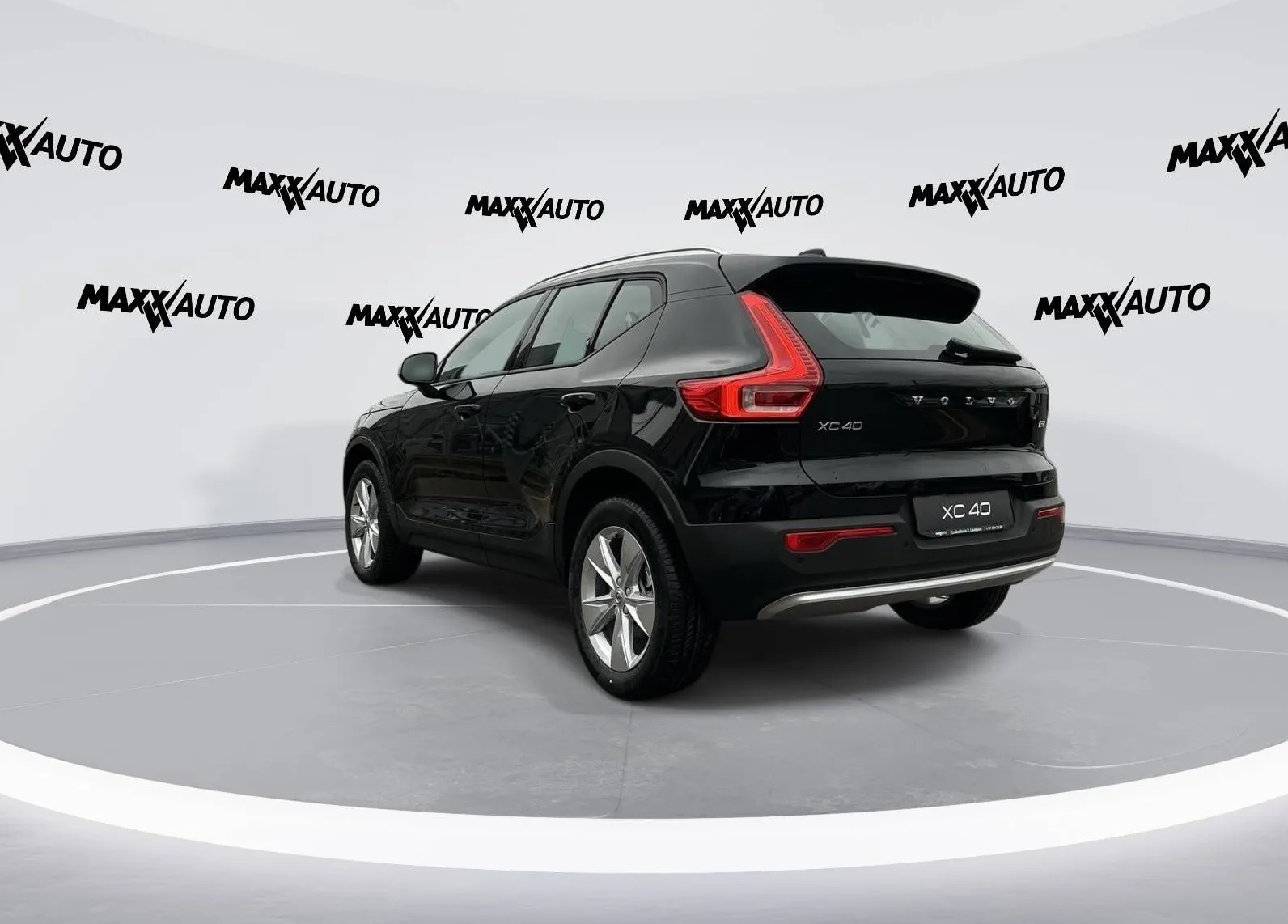 Zunanja slika - Volvo XC40 - B3P Core Avt. - 7