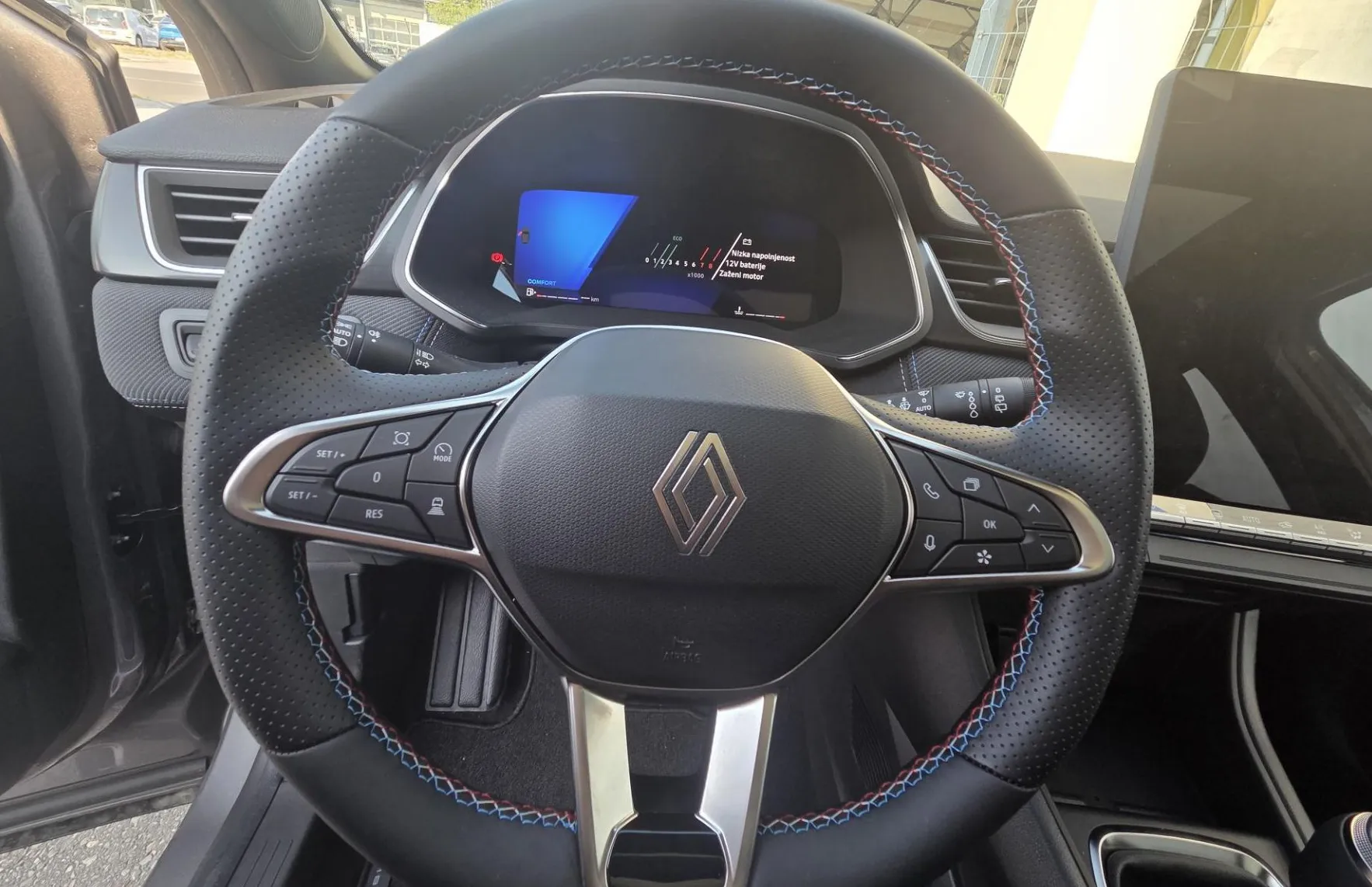 Zunanja slika - Renault Symbioz - Esprit Alpine TCe140 +Varnost+Parkiranje+Panorama - 13