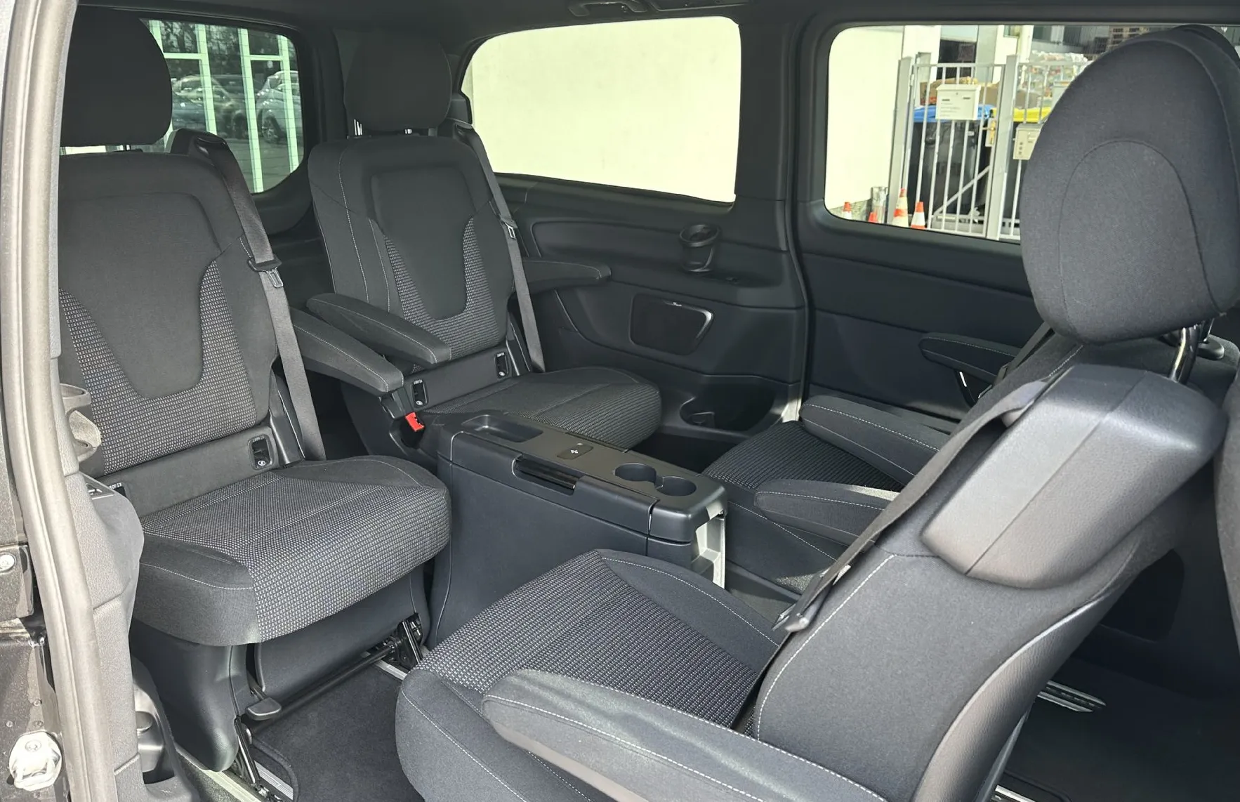 Zunanja slika - Mercedes-Benz V-Razred - V 300 d 4MATIC AMG-LINE - 13