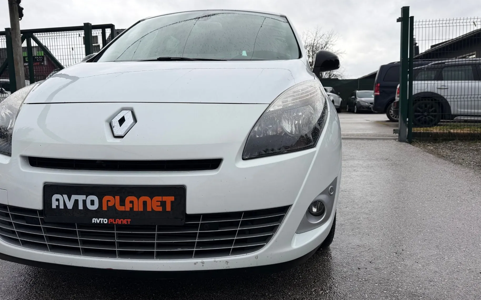 Zunanja slika - Renault Scénic - Grand Scenic Bose Edition dCi 110 SLO.VOZILO 2.LASTNICA NAVI - 10